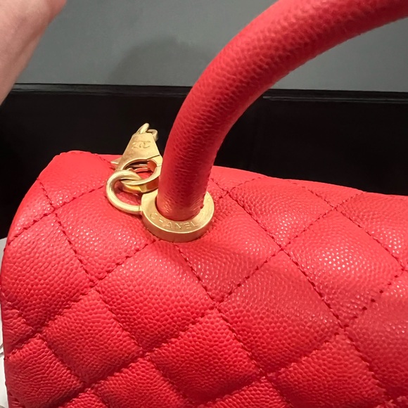 Coco Chanel Top handle Red Quilted Caviar Bag - Picture 9 of 16
